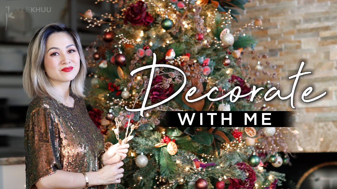 Make It With Michaels - Decorate With Me! Holiday Dream Tree : Julie Khuu